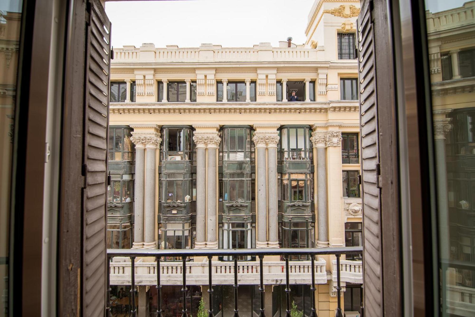 Double Room with City View,1739365183:JPEG