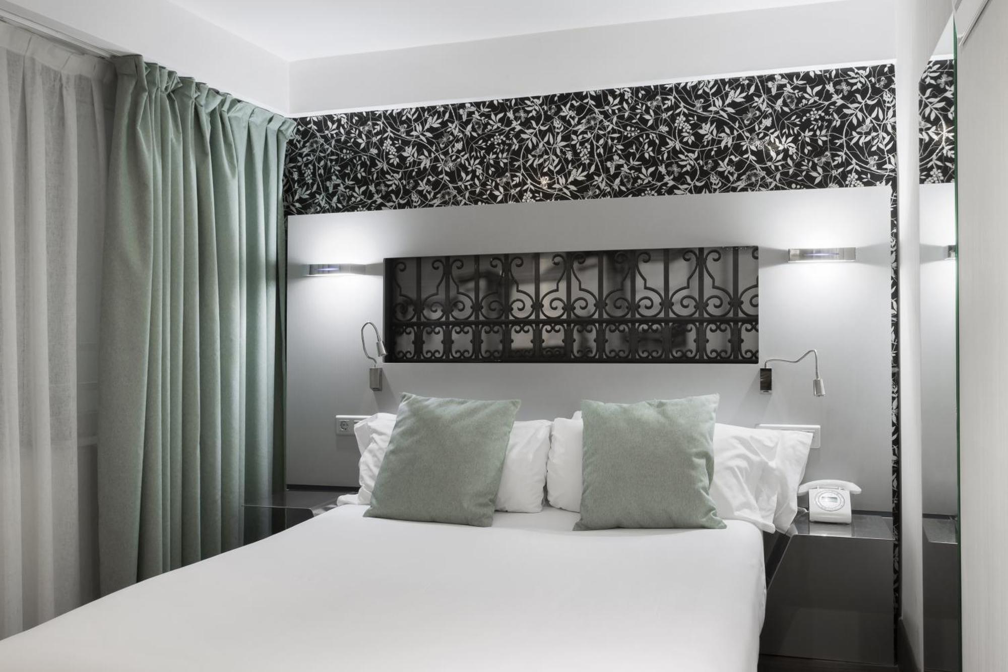Small Double Room,1207598596:JPEG