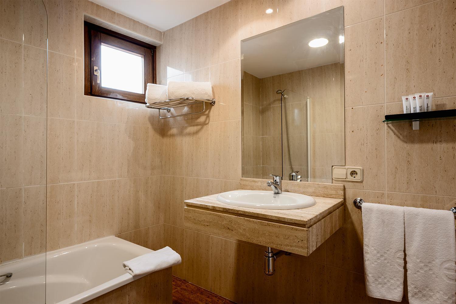Superior Double or Twin Room,1272643507:JPEG