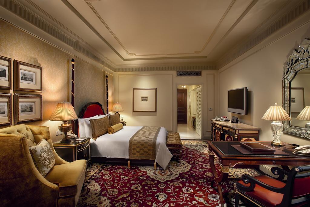 Camera Royal Club con Trasferimenti Aeroportuali, Accesso Lounge e Cocktail Inclusi La sistemazione garantisce 2 ore di check-in anticipato e di check-out tardivo.