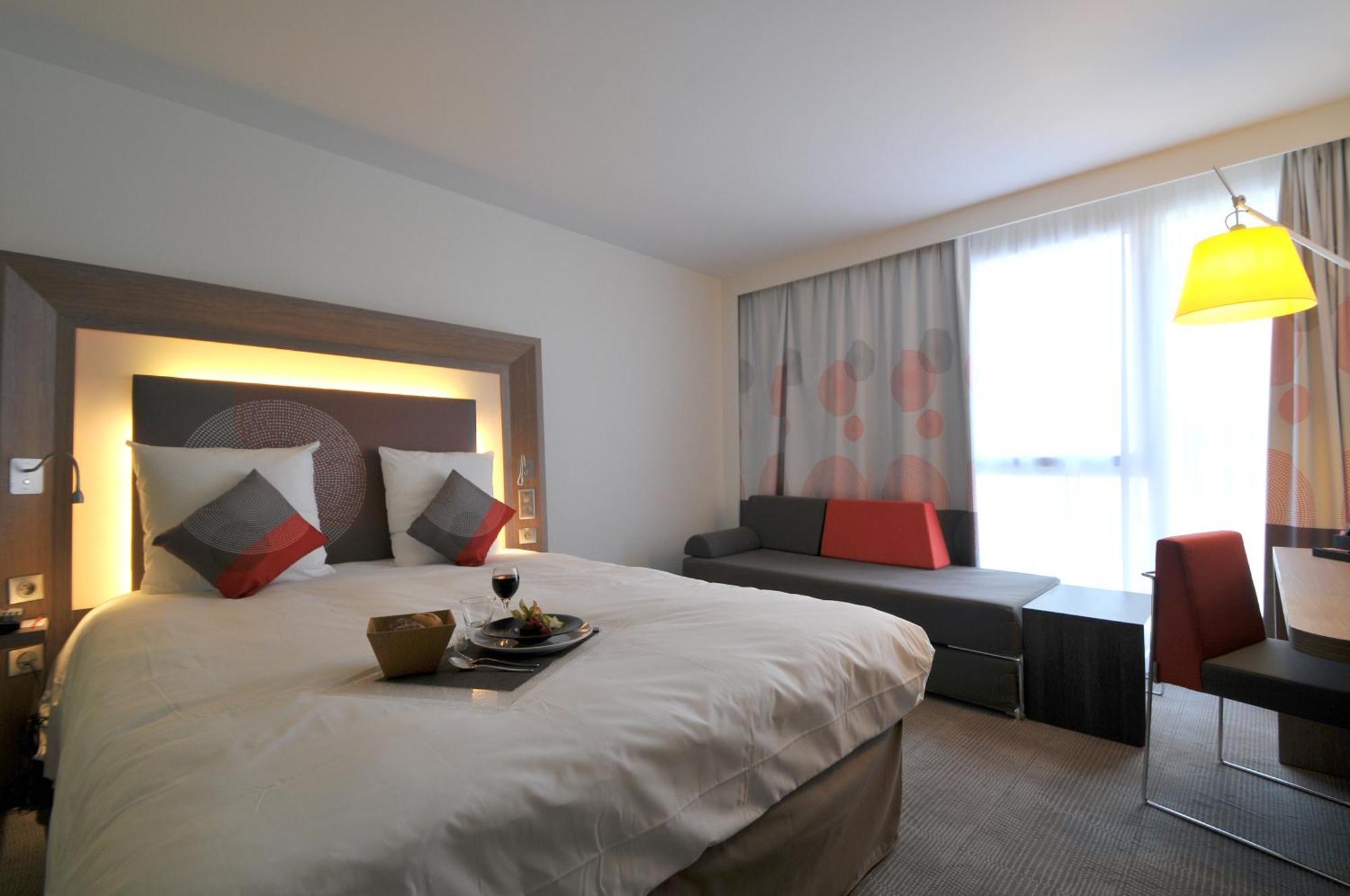 Executive Room One Queen Bed,1717052182:JPEG