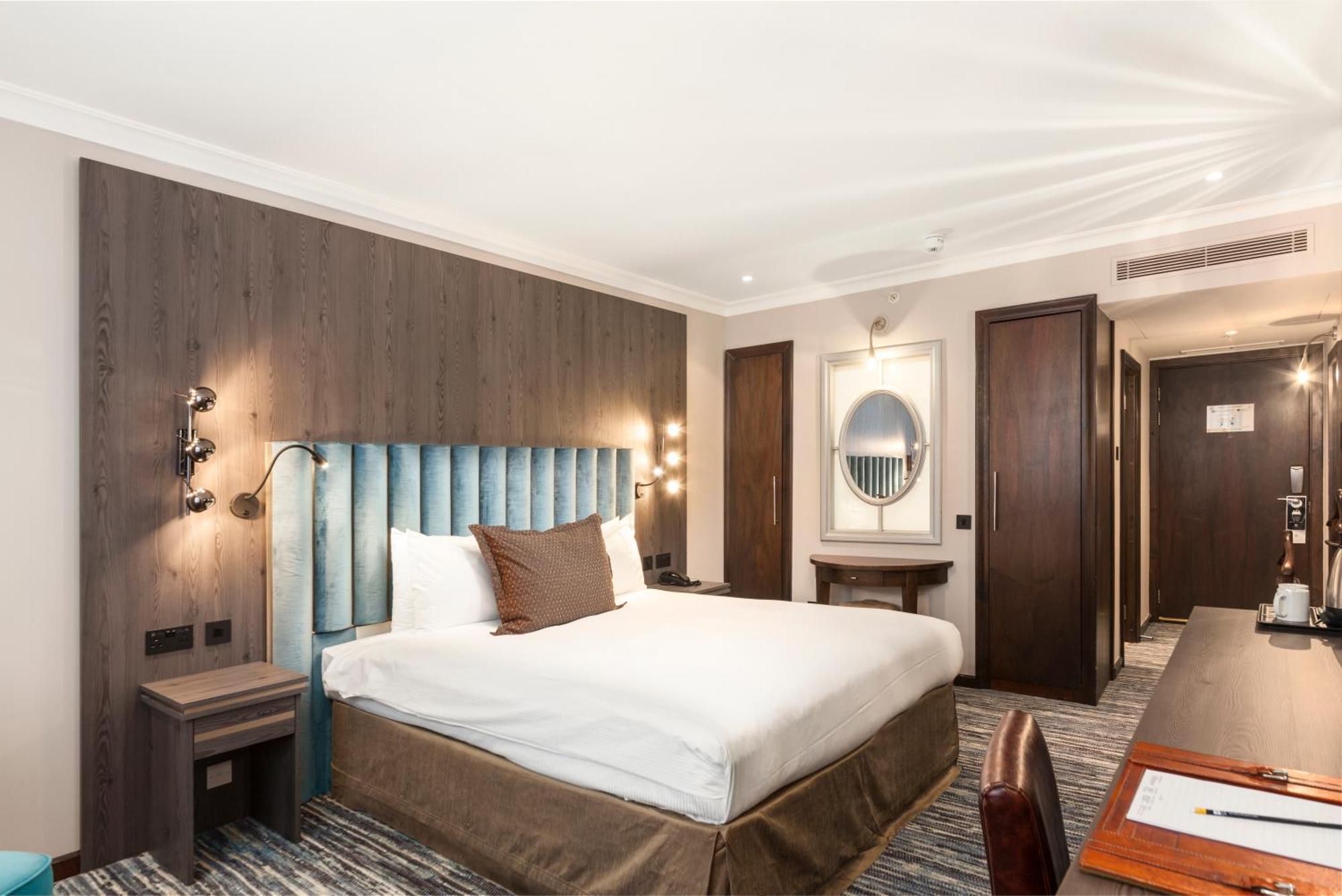 Superior King Room,1208685085:JPEG