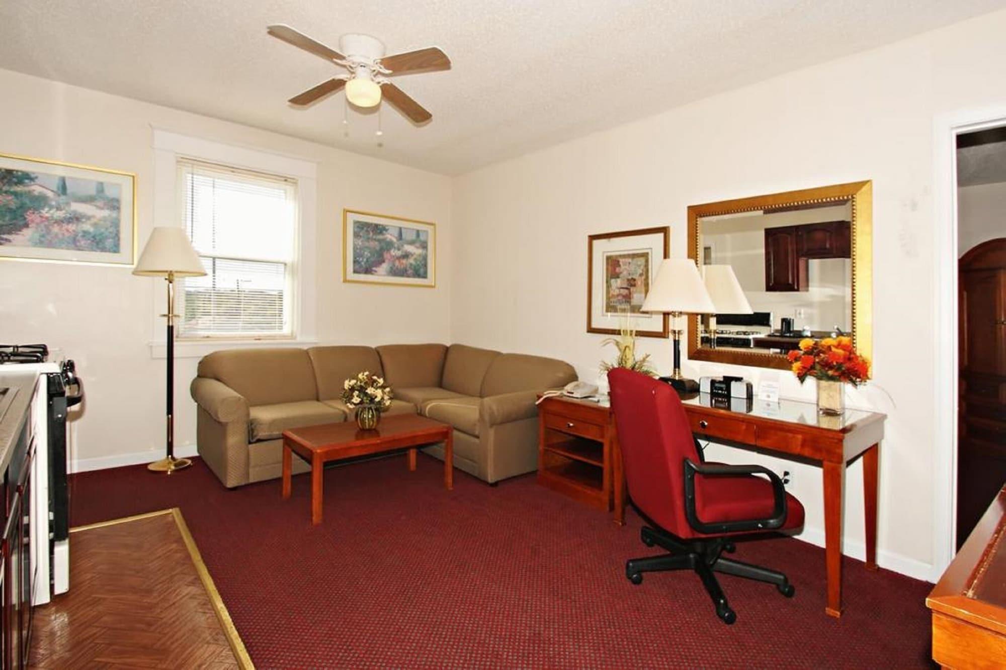 Two-Bedroom Suite,1210097464:JPEG