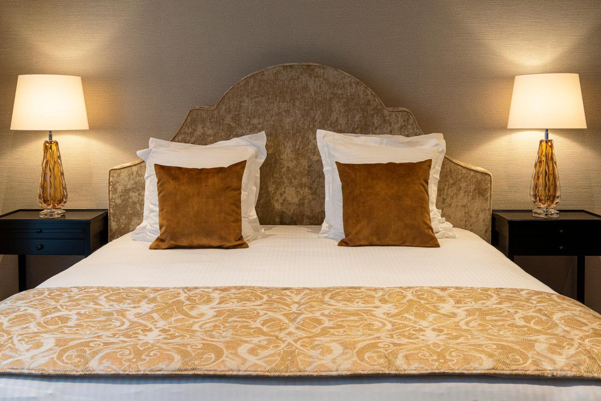 Executive Room,1210117492:JPEG
