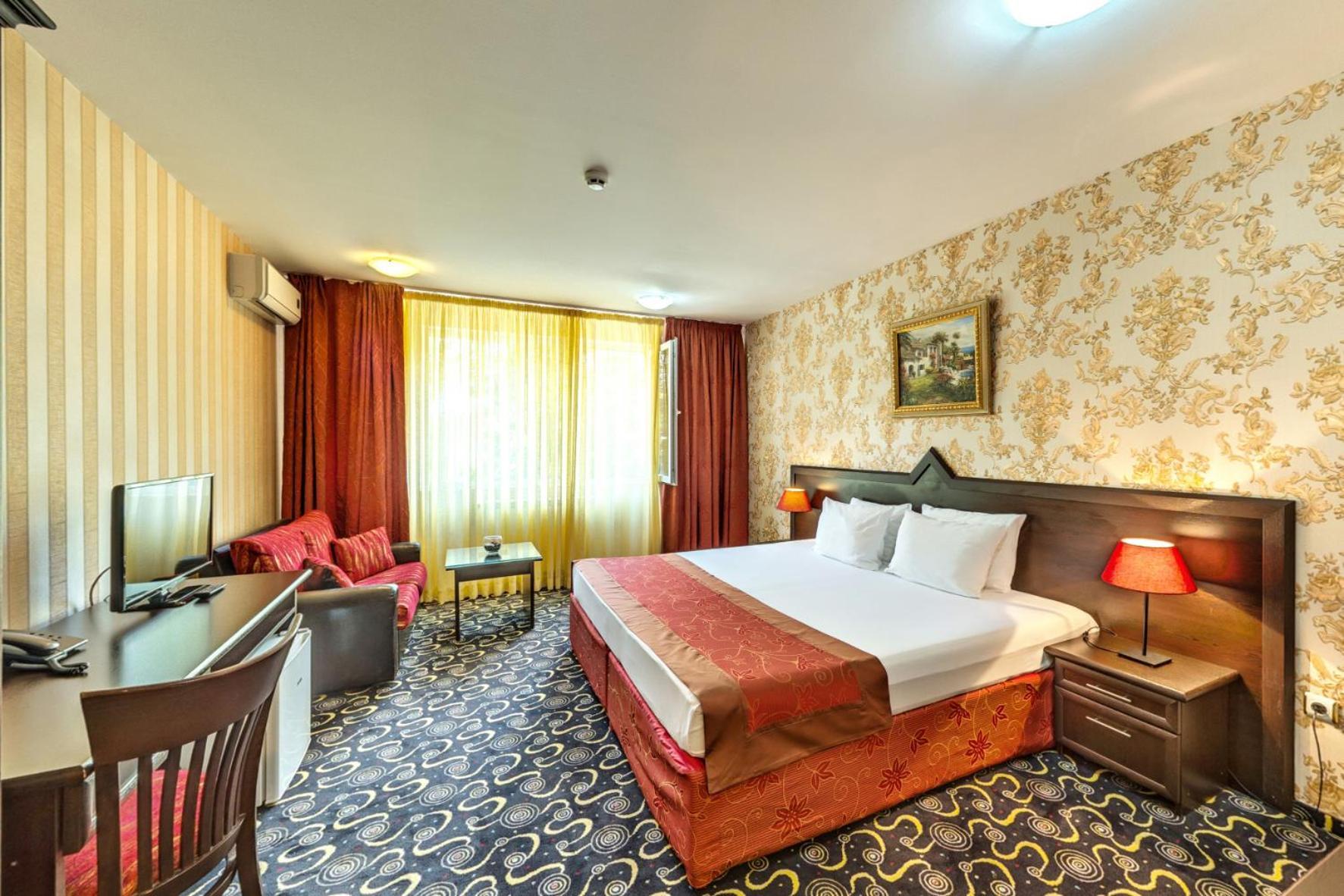 Deluxe Double Room,1278530830:JPEG