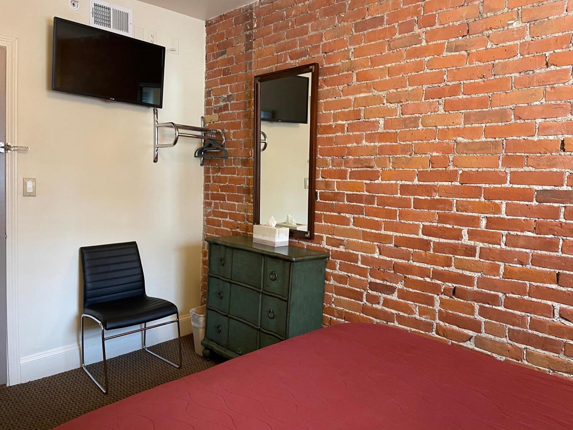 Chambre Simple avec Salle de Bains Commune