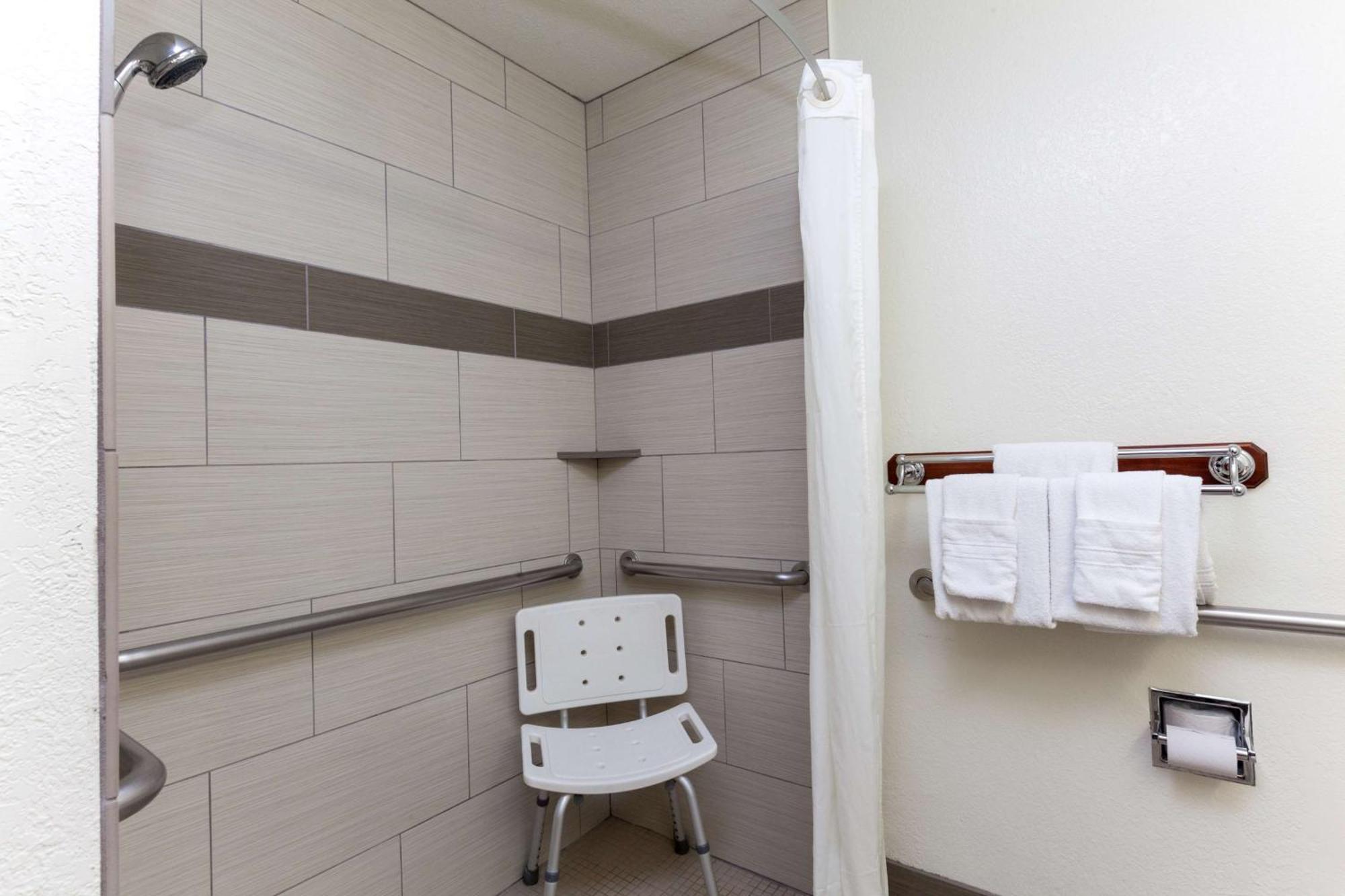 King Room - Mobility Access/Non-Smoking