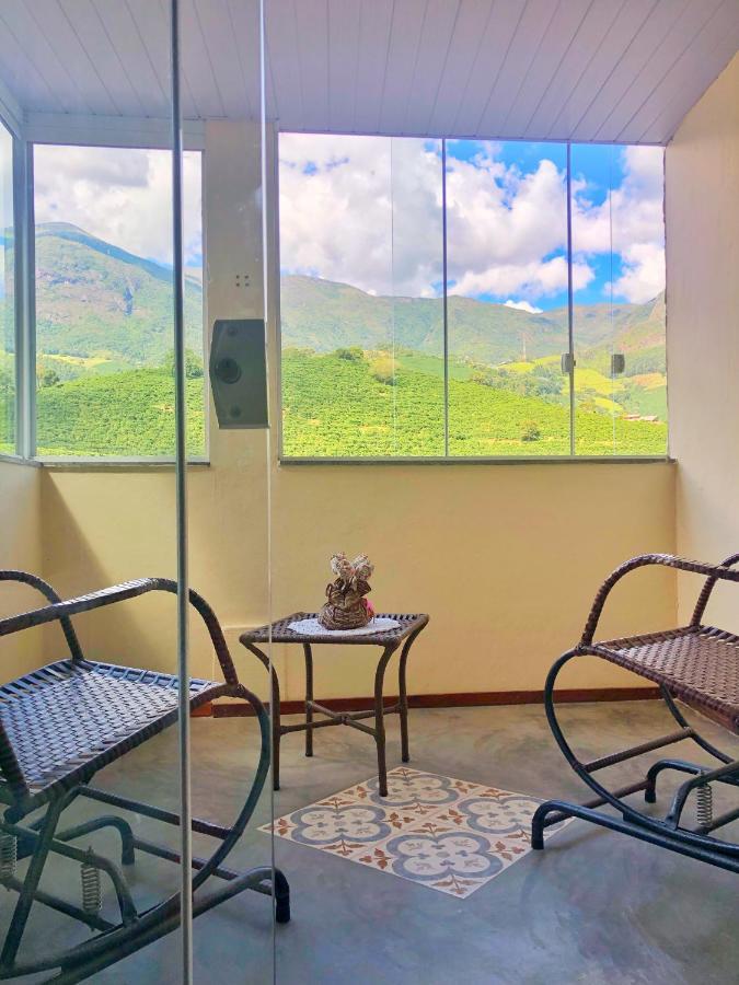 Quarto Duplo com Vista das Montanhas