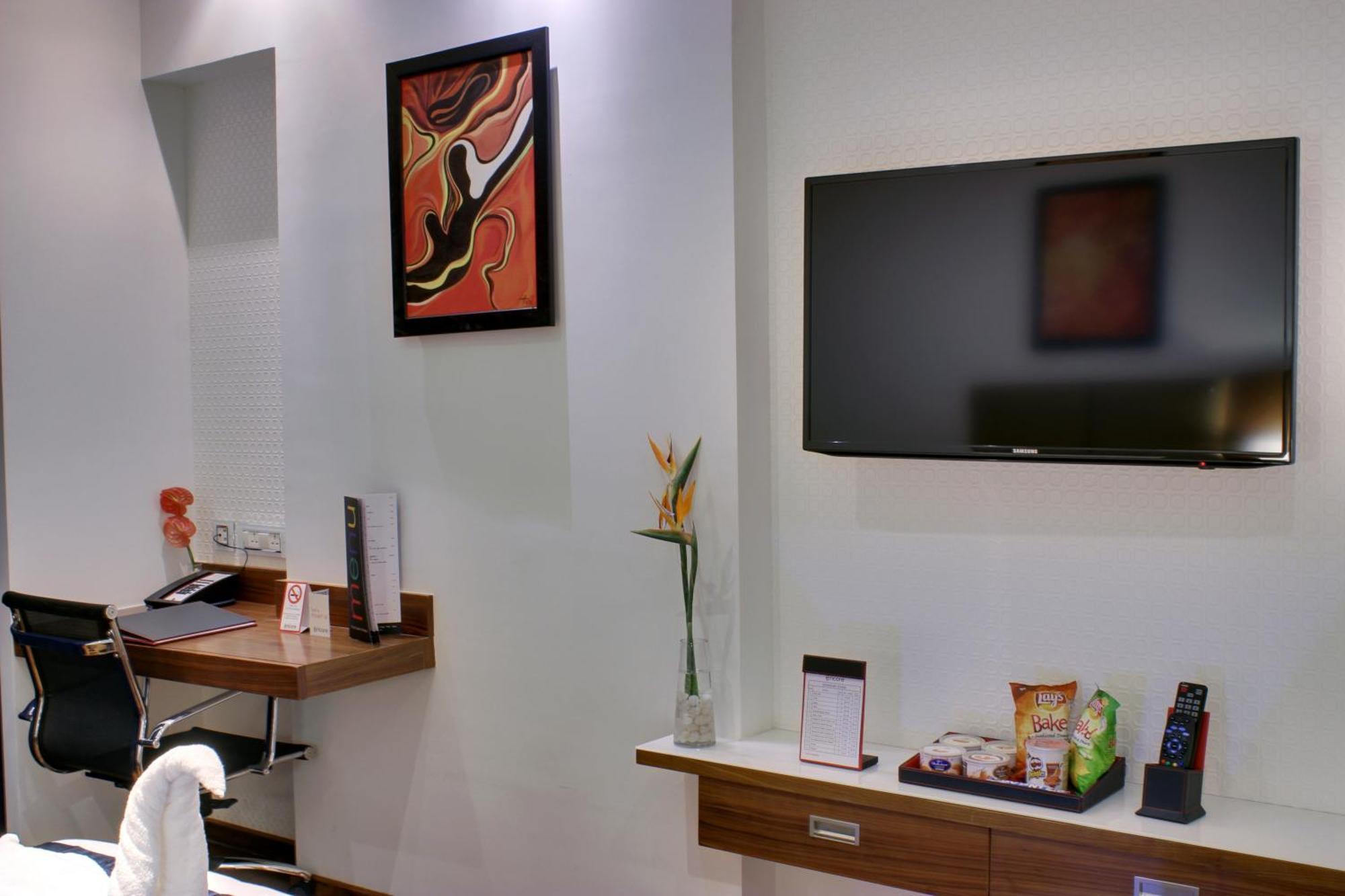 Deluxe Queen Room with 15% Discount on Food and Soft Beverage