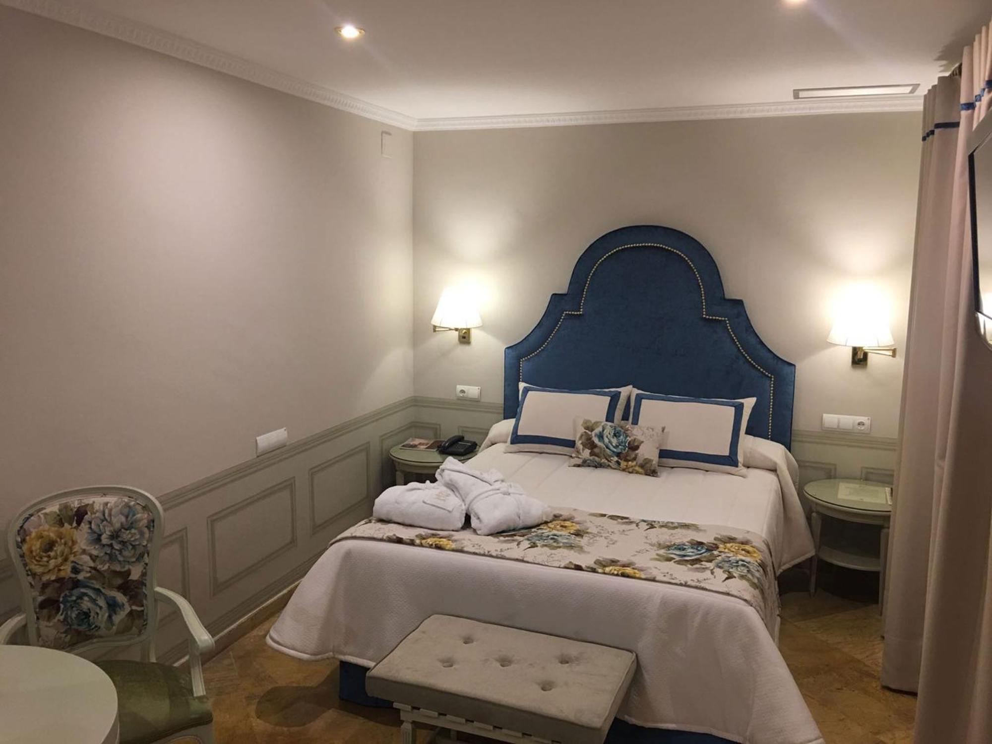 Double Room,701641408:JPEG