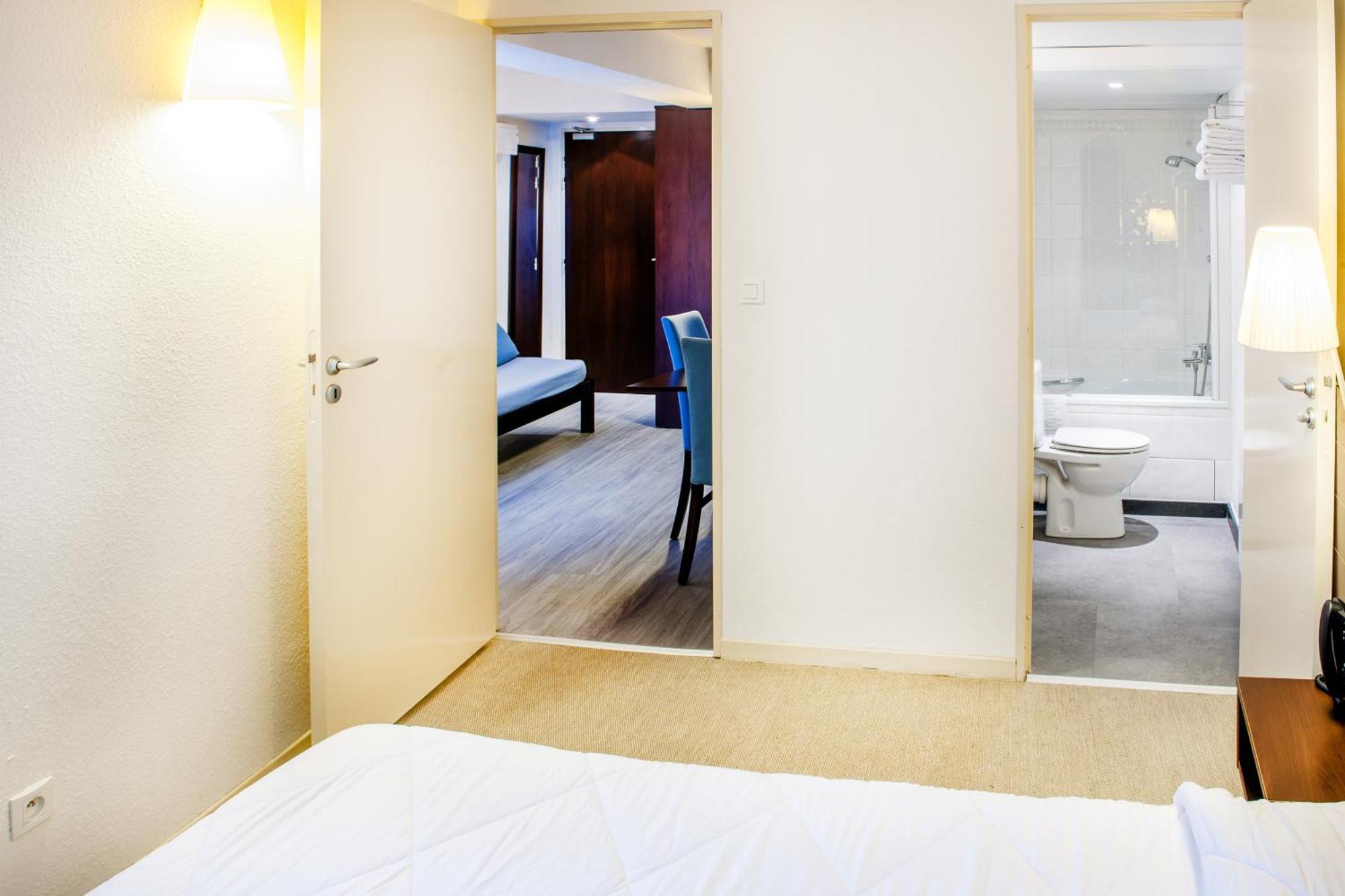Triple Room,1279227781:JPEG