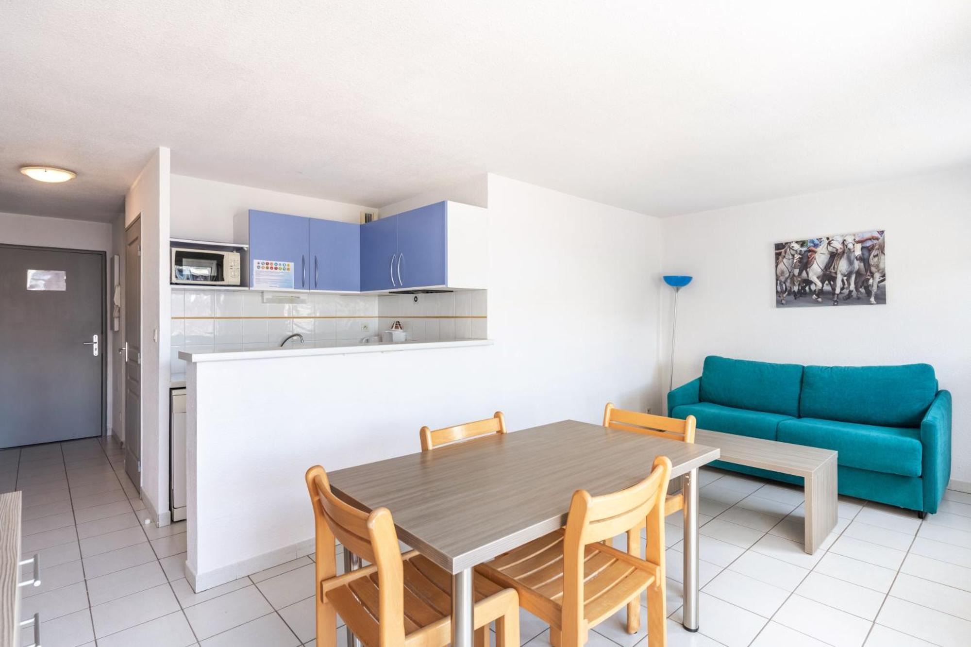 2-Room Apartment,67346645:JPEG