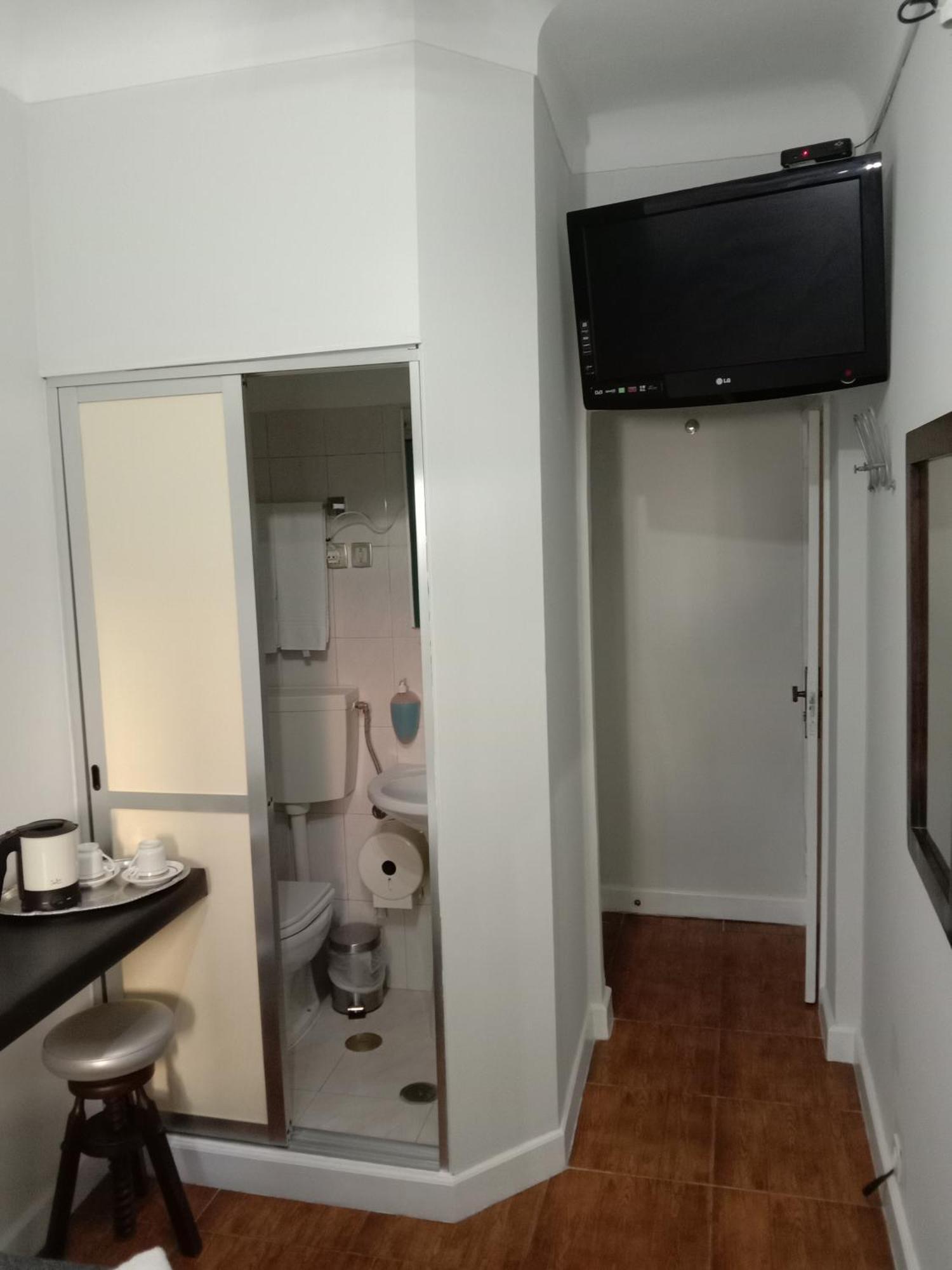 Single Room,1215936178:JPEG