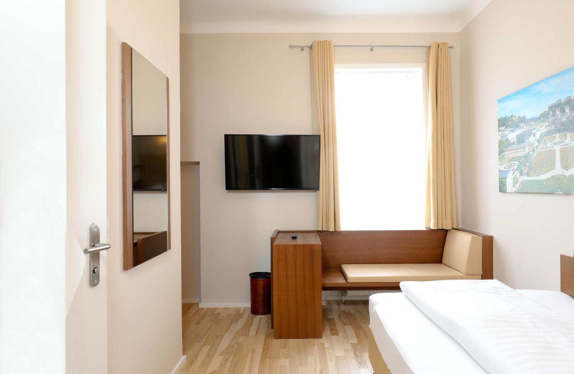 Single Room,1772890102:JPEG