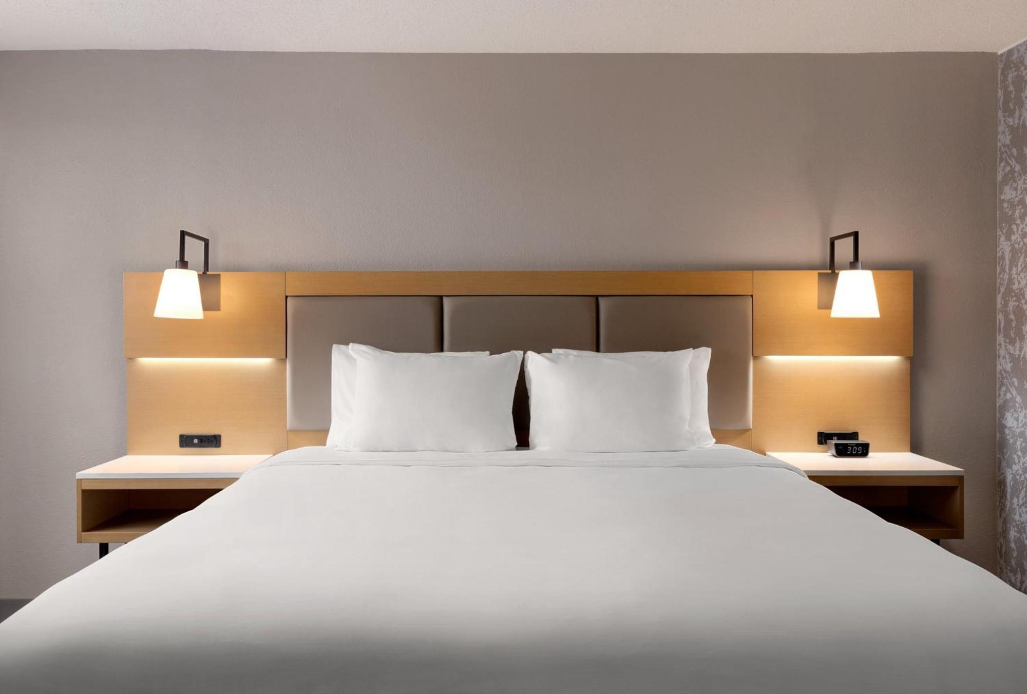 Standard King Room