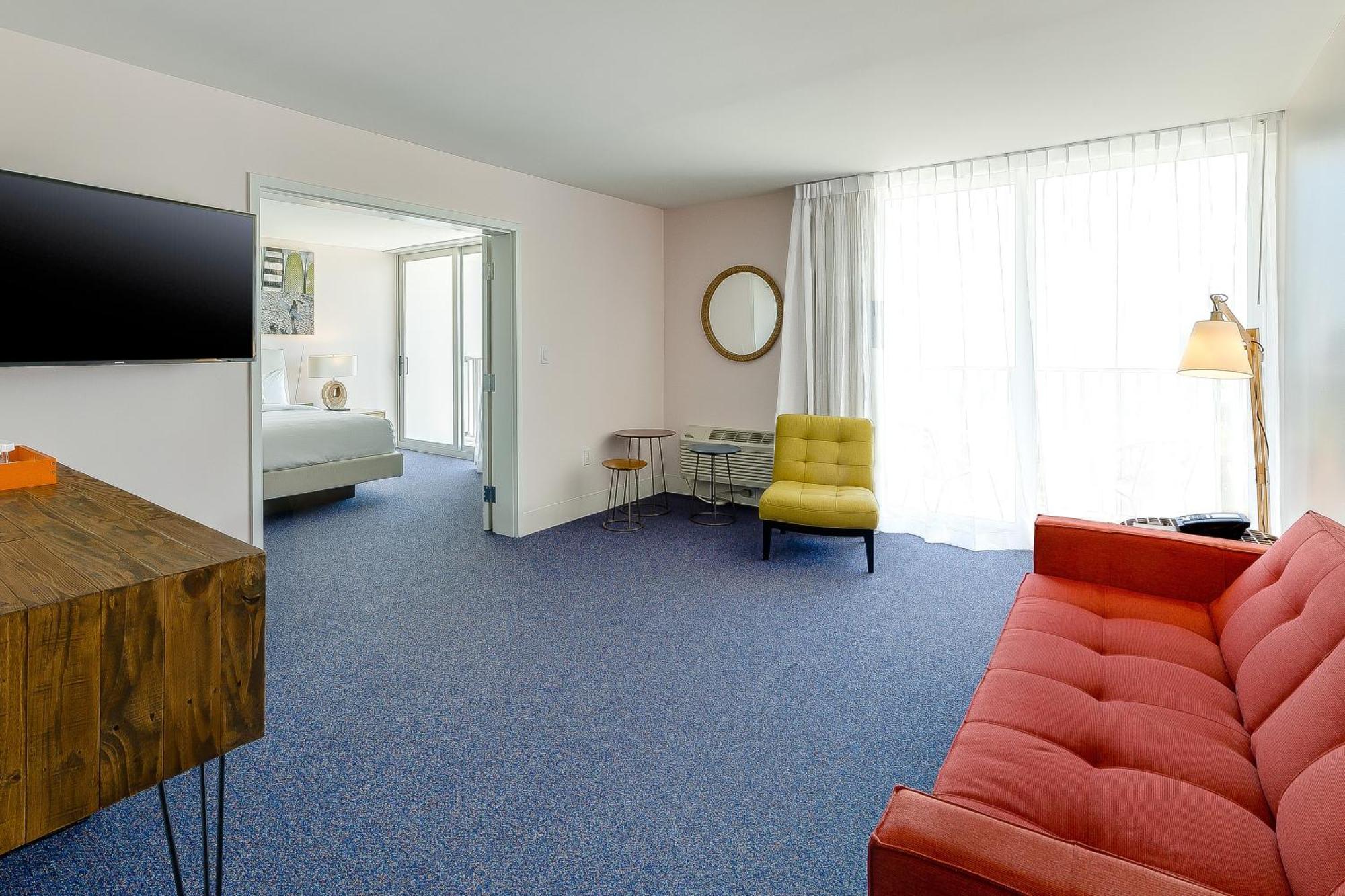 One-Bedroom King Suite,1217143693:JPEG