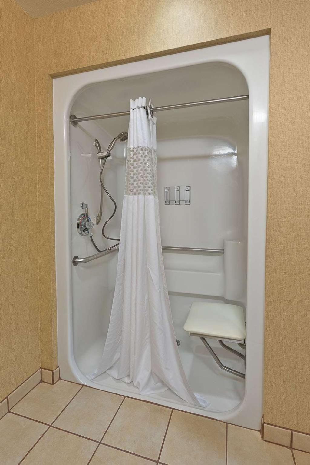 King Room Mobility and Hearing Access/Non-Smoking