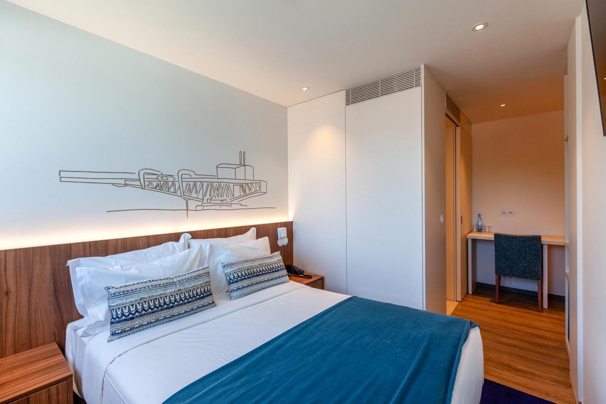 Single Room,1217735929:JPEG