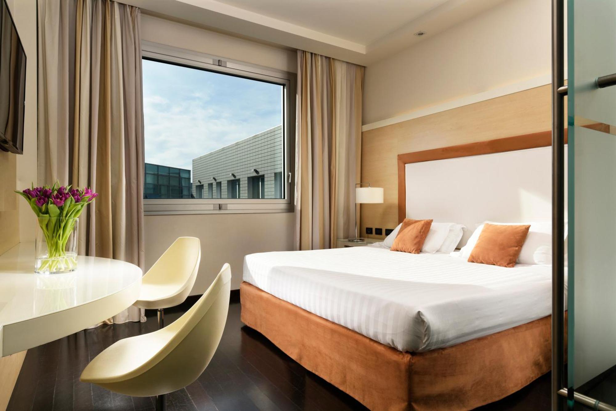 Deluxe Quadruple Room,1218035557:JPEG
