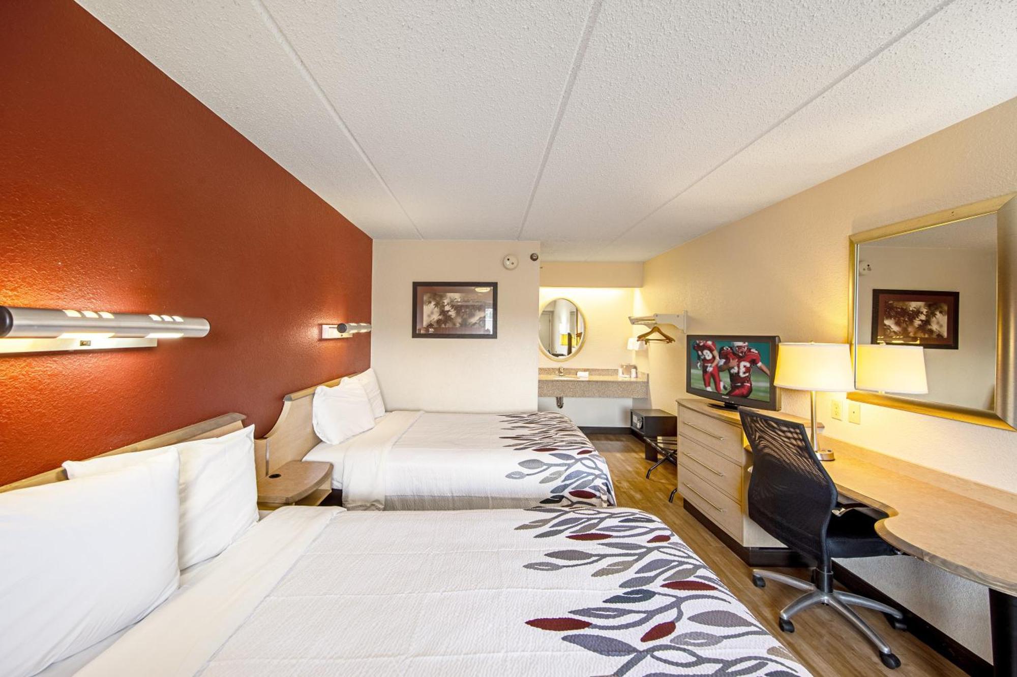 Deluxe Room with Two Double Beds Smoke Free