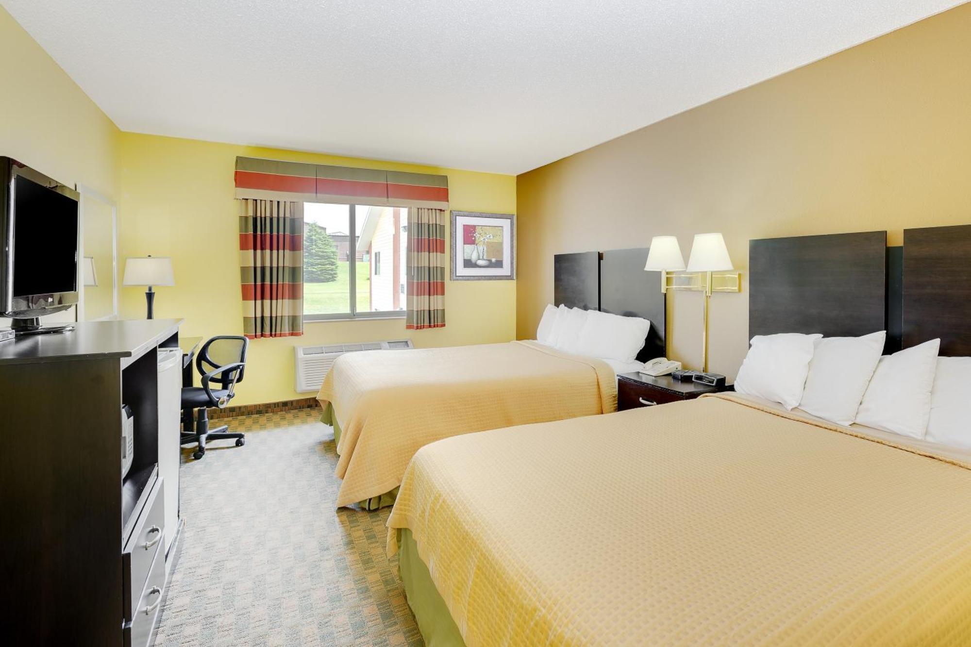2 Queen Beds, Studio Suite, Non-Smoking