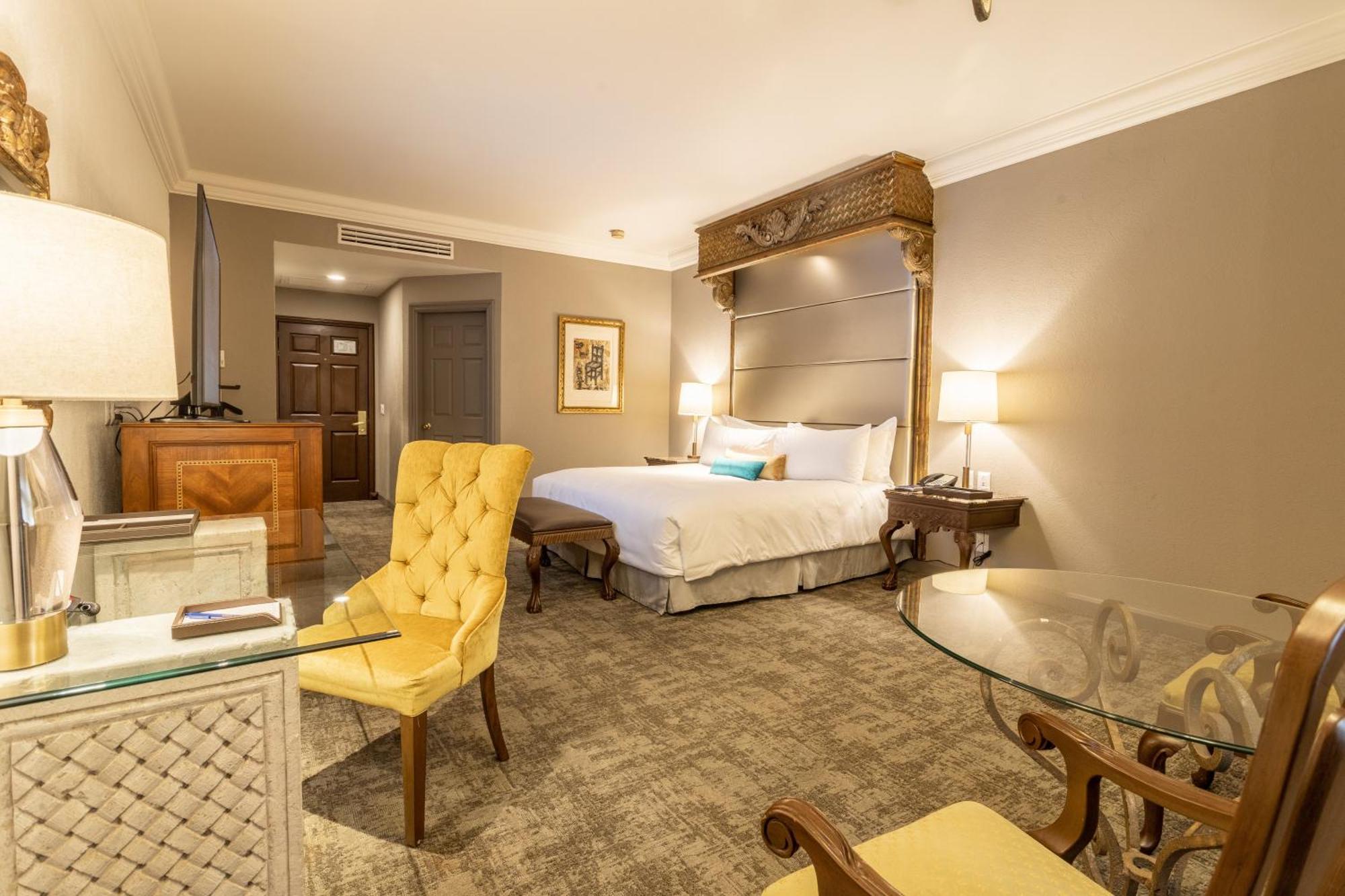 Master Suite King,1224475279:JPEG