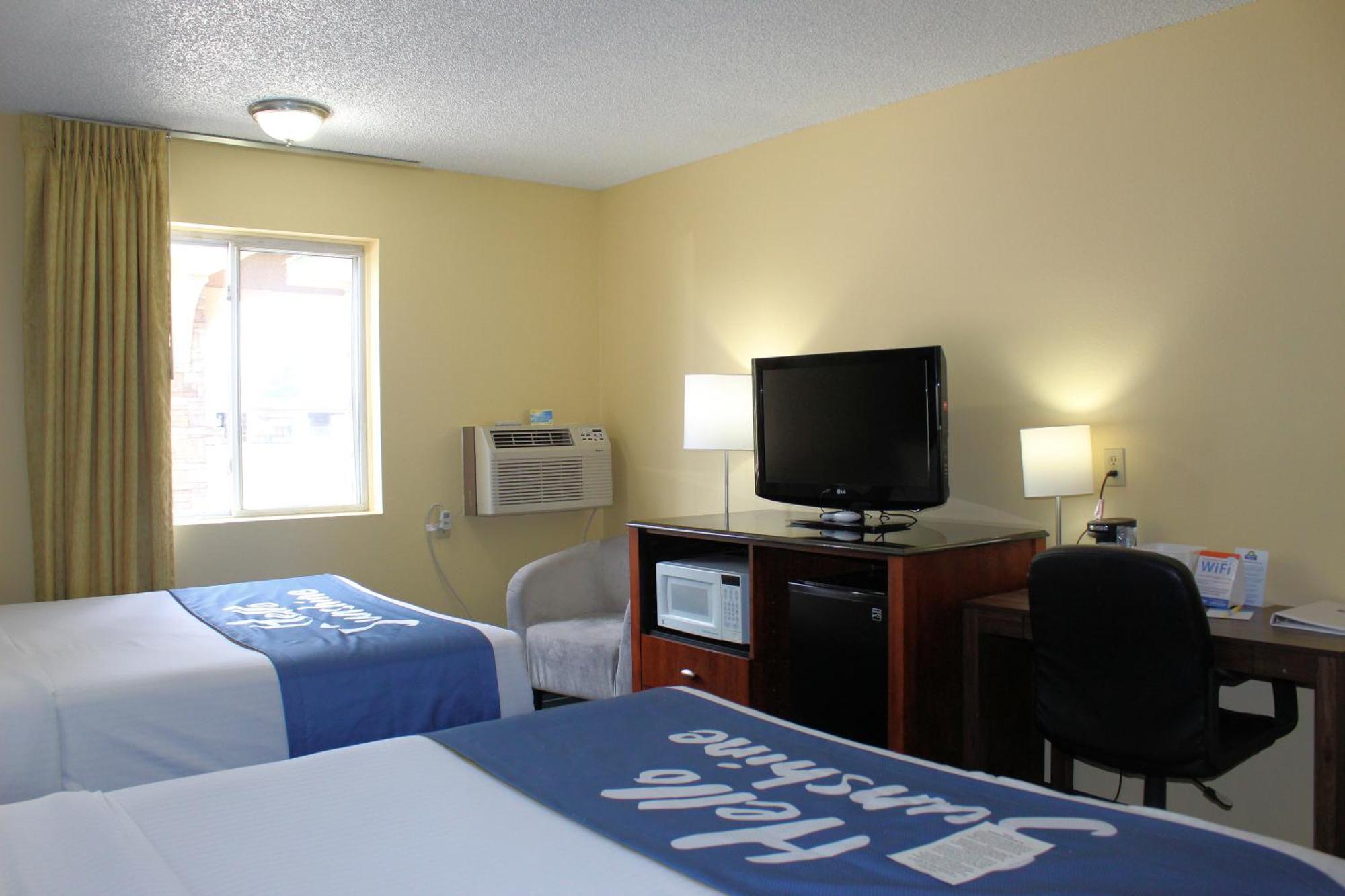 Queen Room with Two Queen Beds - Non-Smoking
