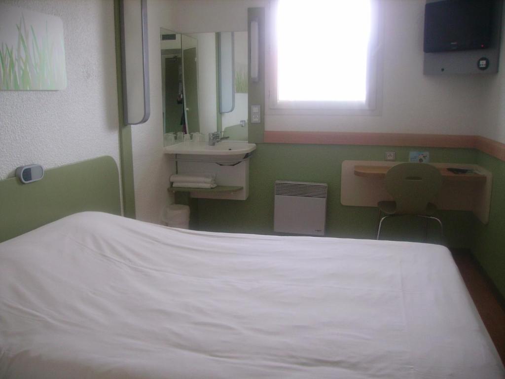 Double Room,981559963:JPEG