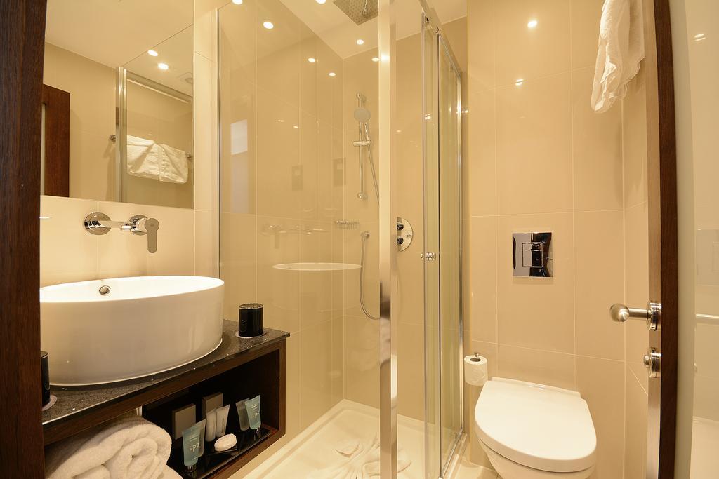 Deluxe Double Room,123158776:JPEG