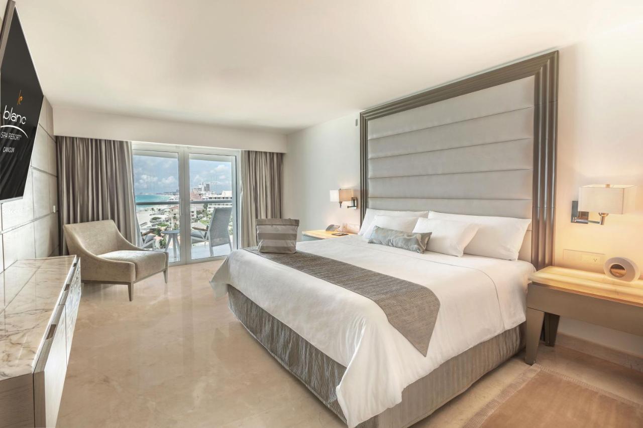 Royal Presidential Suite Ocean Front