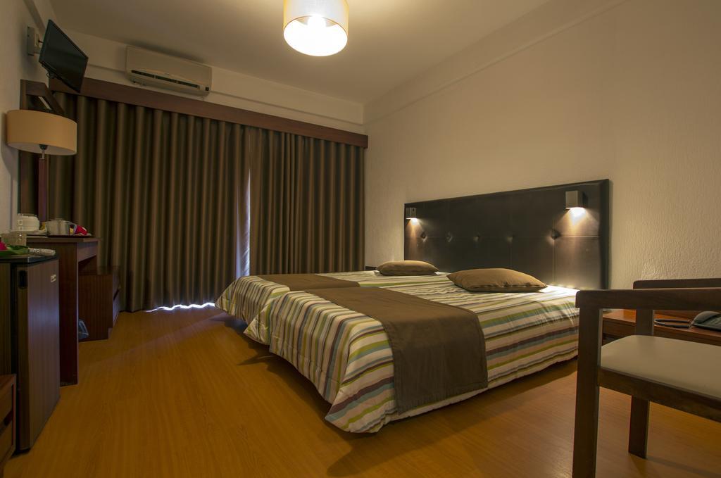 Quarto Twin