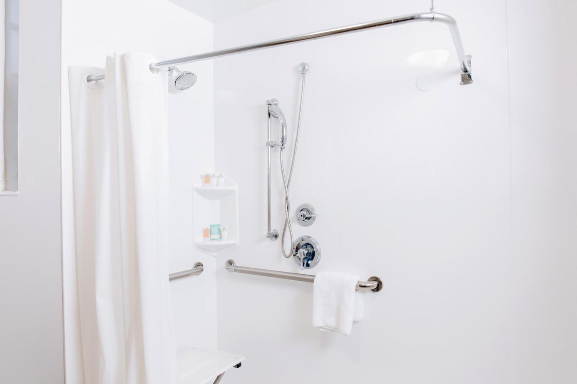 Suite Queen con Divano-Letto e Accesso Disabili