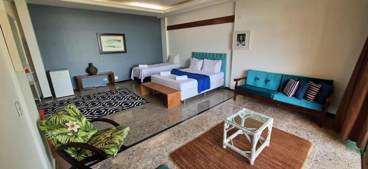 Quarto Triplo com Vista do Mar