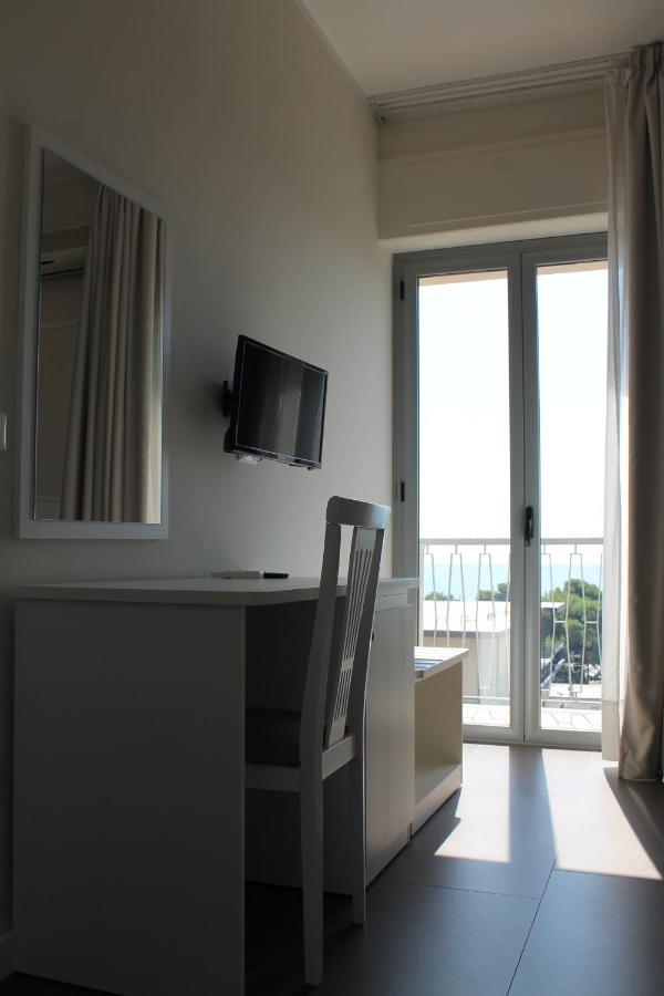 Camera Tripla Standard con Vista Mare