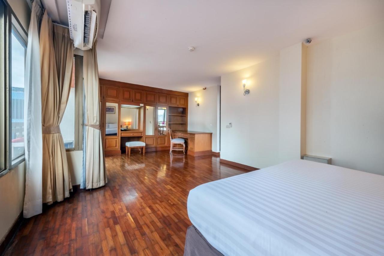 One-Bedroom Apartment,1237917703:JPEG