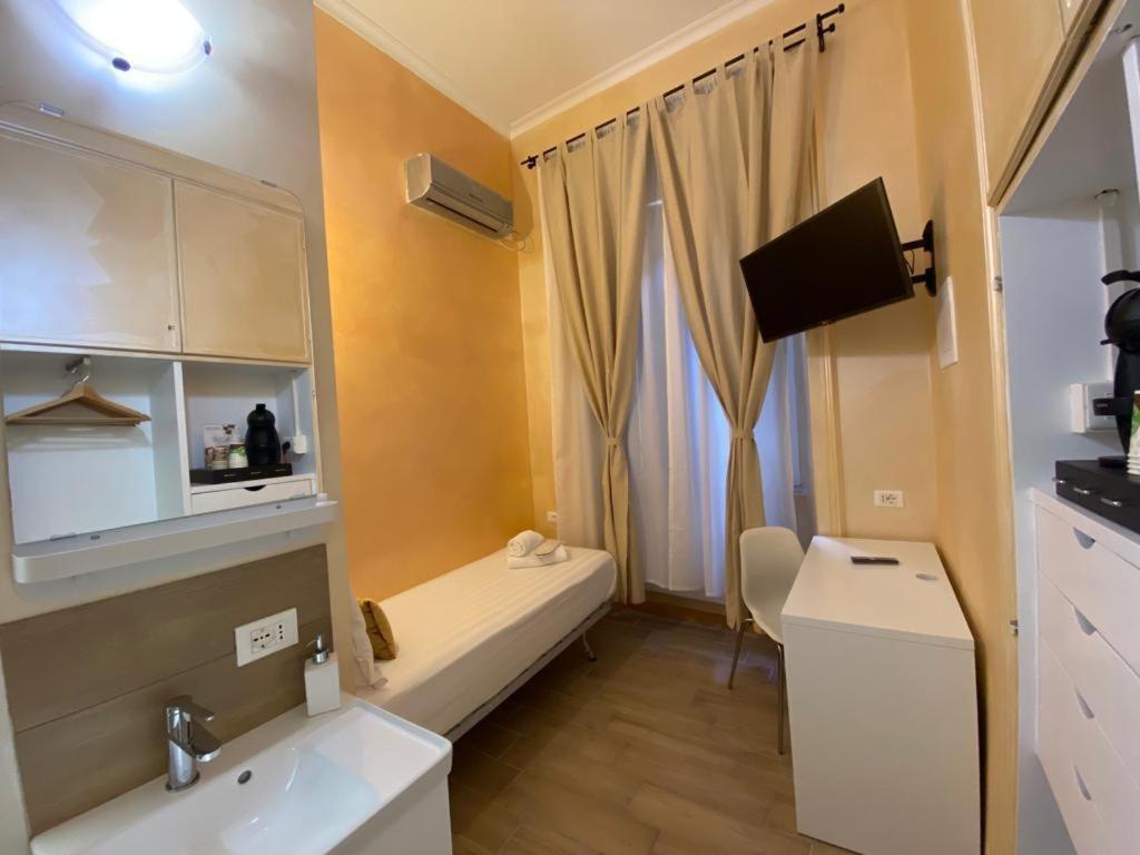 Quarto Individual com Banheiro Privativo
