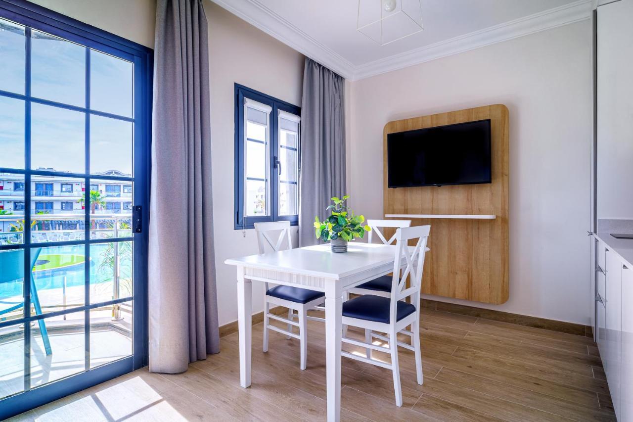 Appartement met Uitzicht op het Zwembad