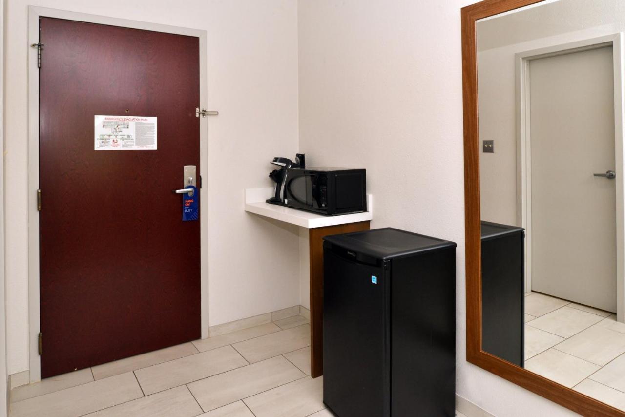 Queen Room - Disability Access