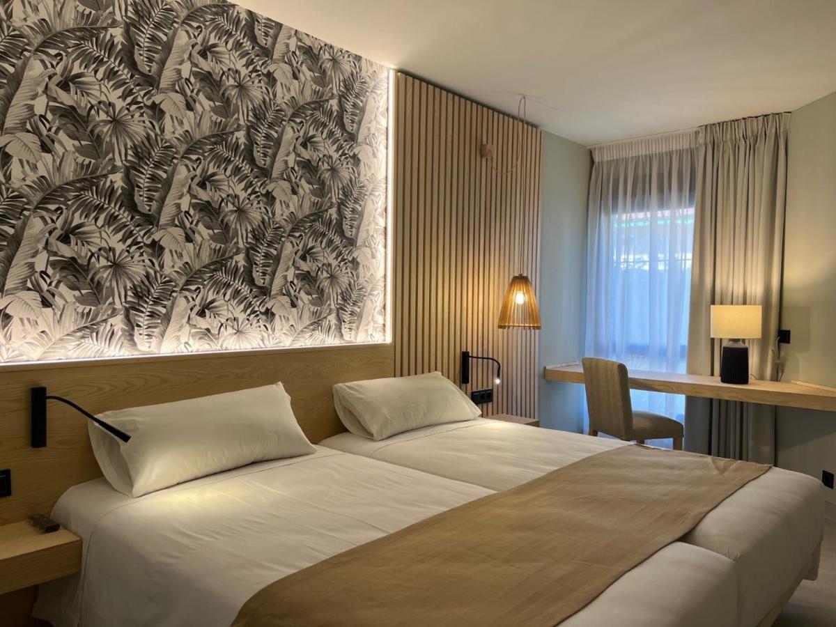 Double or Twin Room,1236568042:JPEG