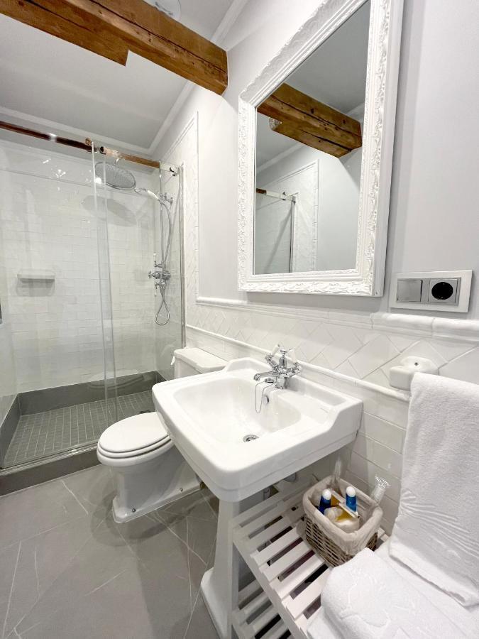 Standard Apartment,1589128835:JPEG