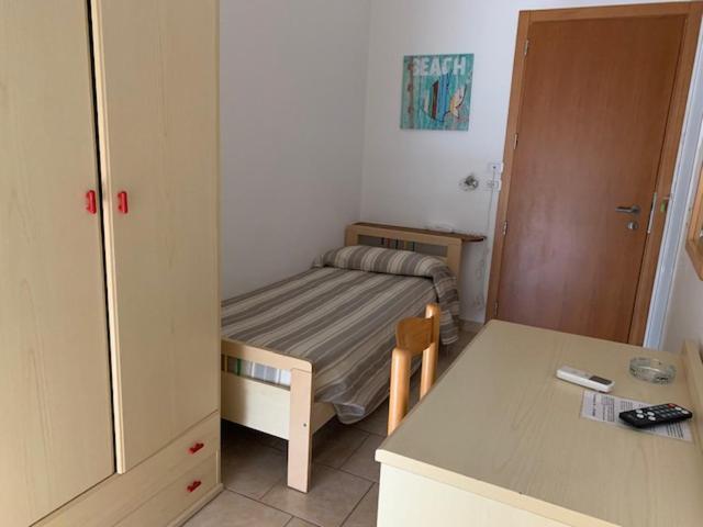 Single Room,1252662388:JPEG