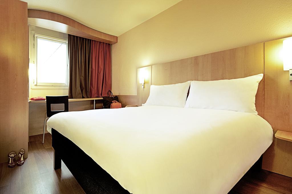 Two Adjacent Double Rooms non connecting,1273689880:JPEG