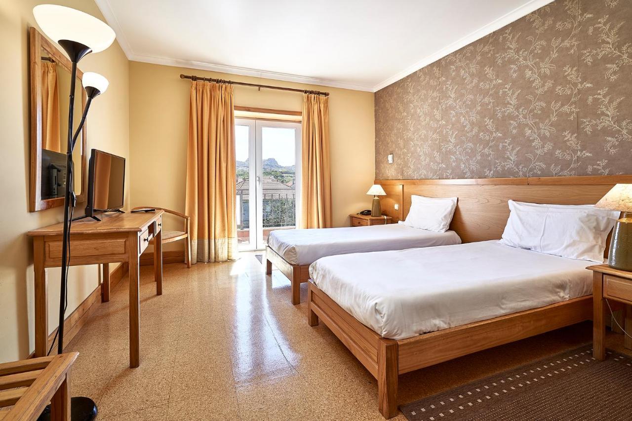 Quarto Twin com Vista Montanha
