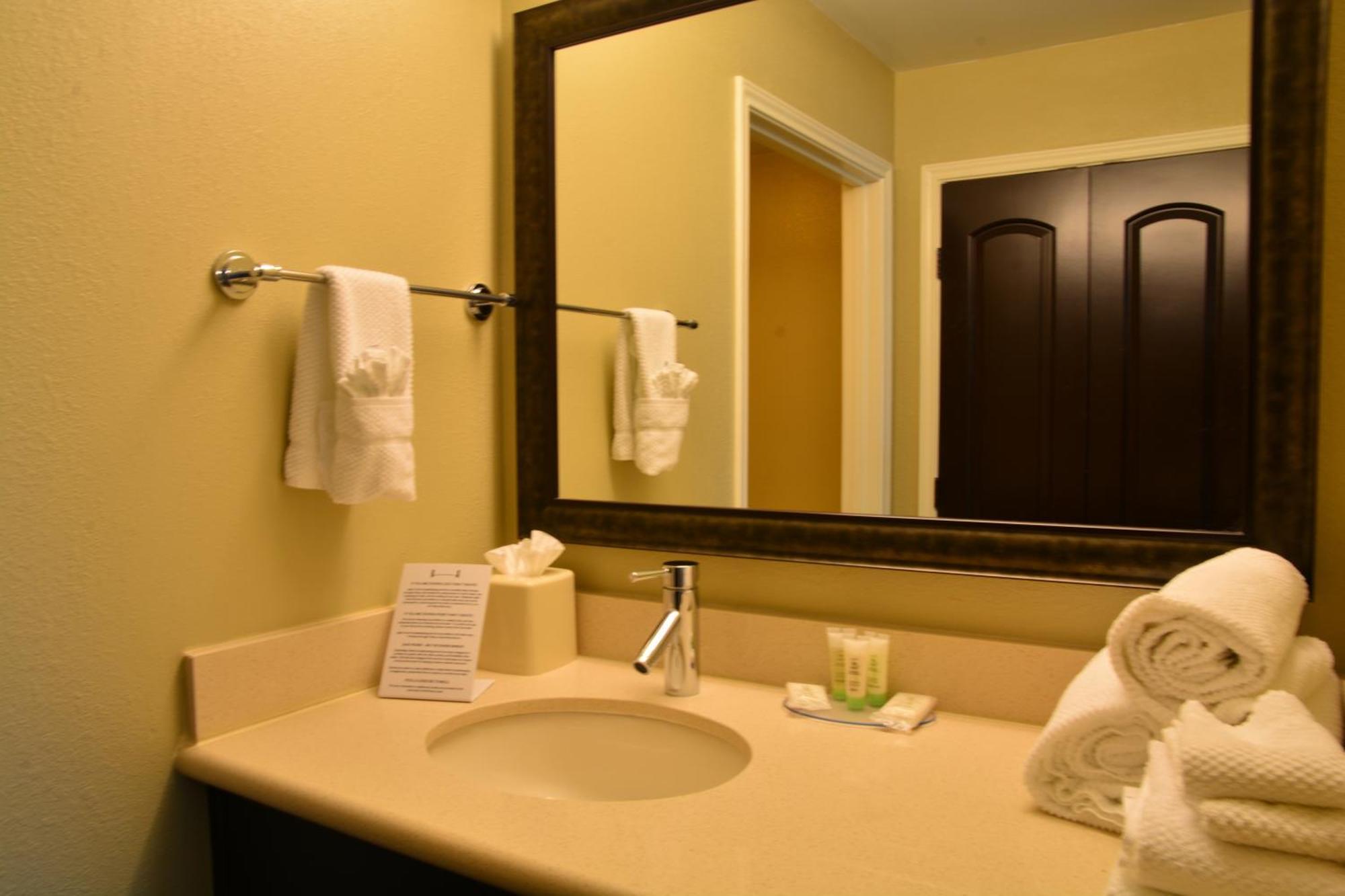 King Studio Suite