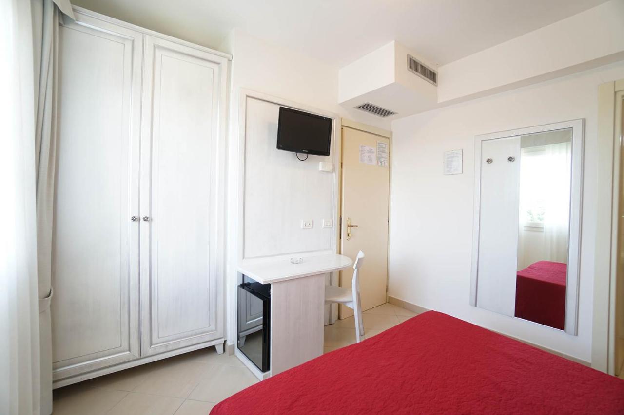 Standard Double Room,1257204343:JPEG