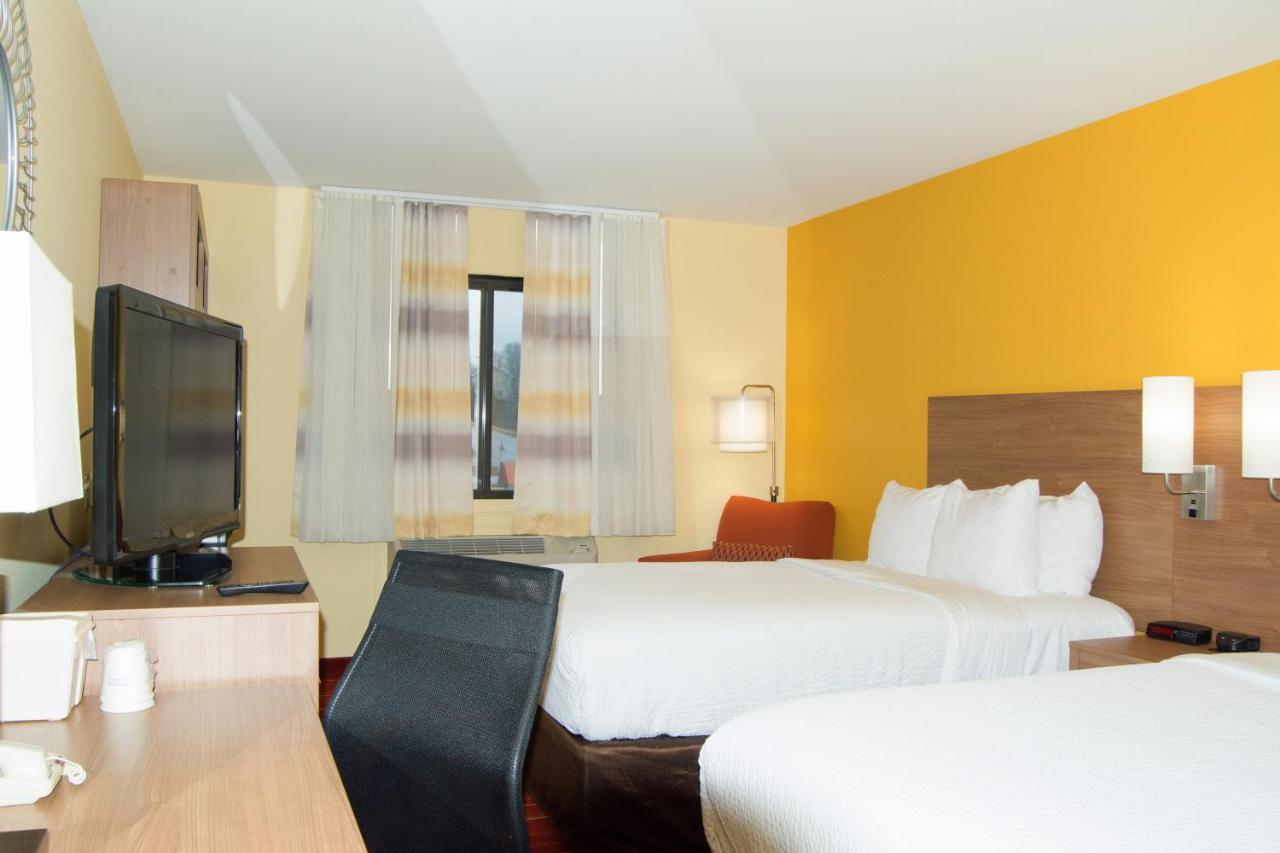 Deluxe Double Room with Two Double Beds - Non-Smoking