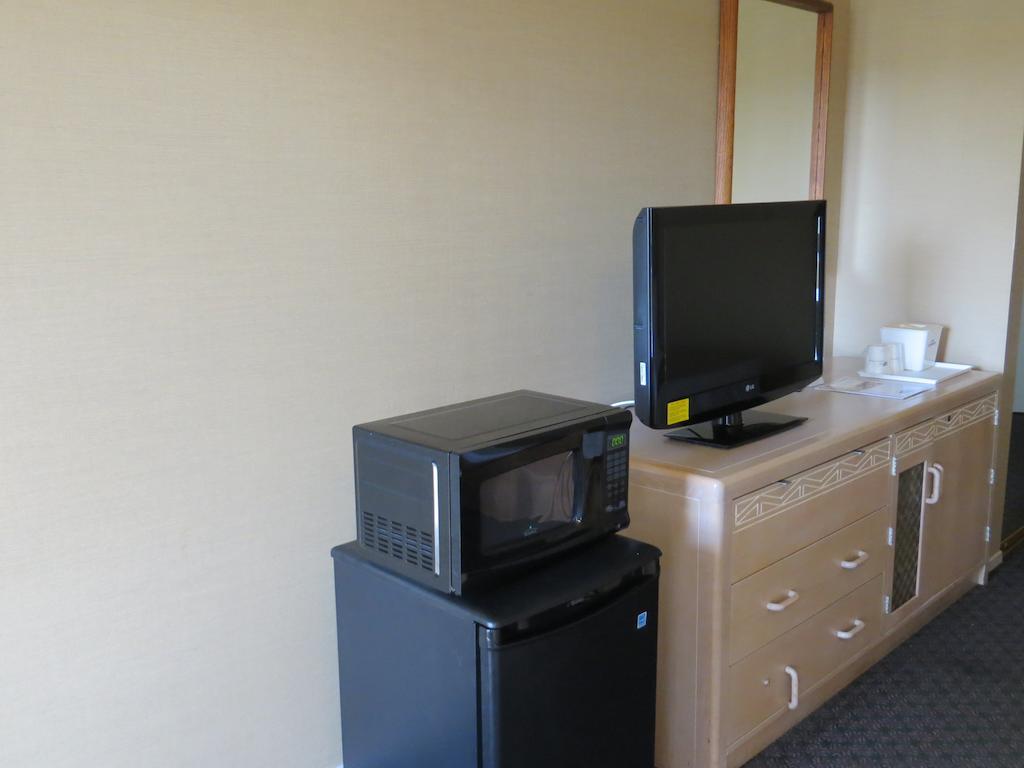King Room - Disability Access/Non-Smoking