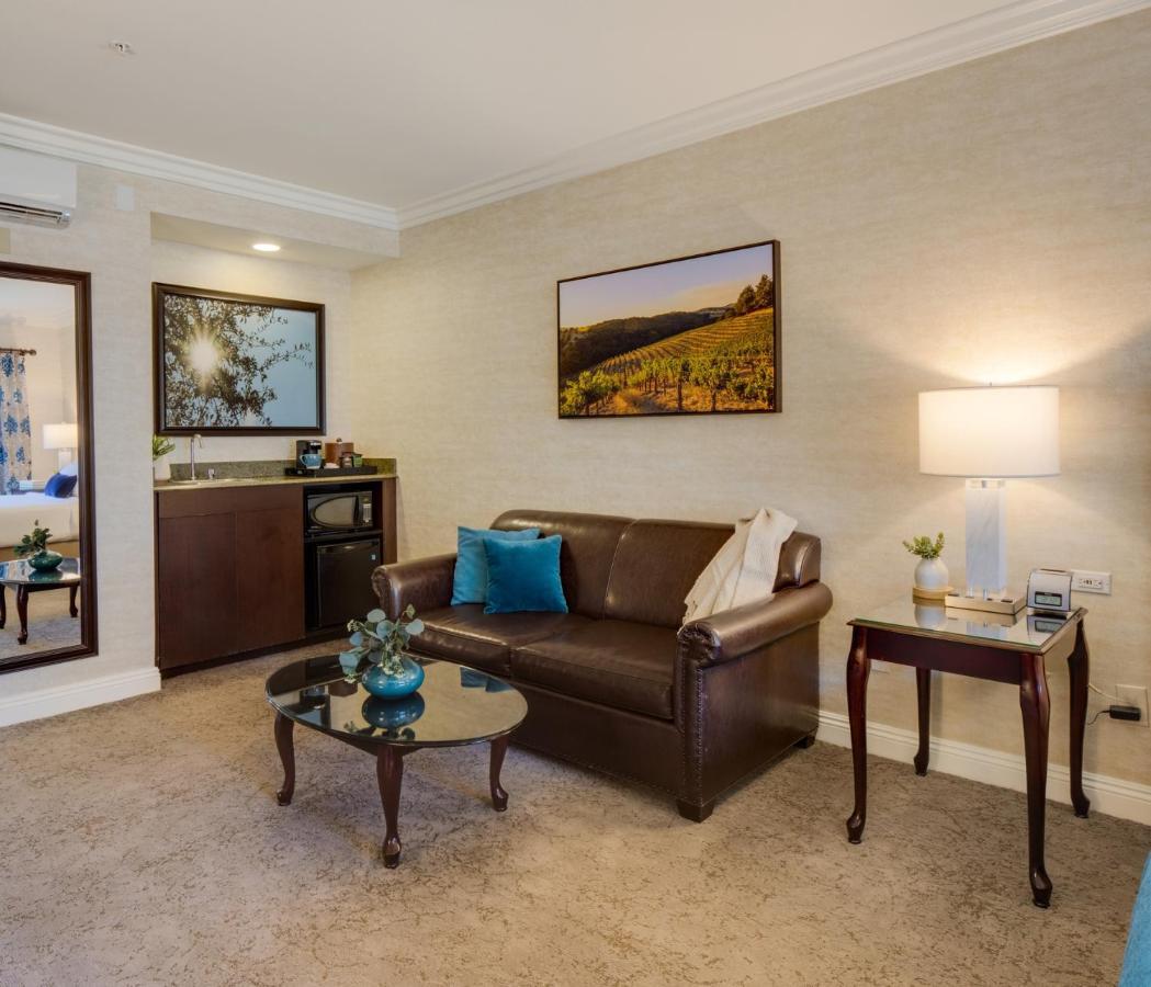 King Studio Suite