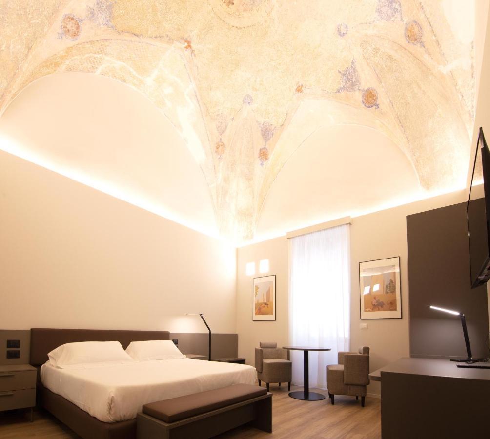 Deluxe Suite Room-Annex,1346923883:JPEG