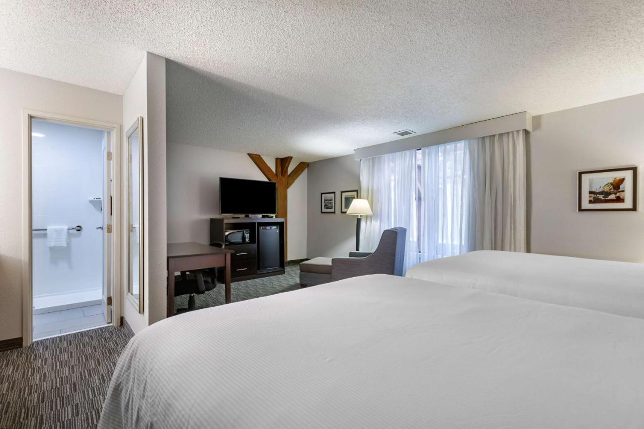 Queen Room with Two Queen Beds